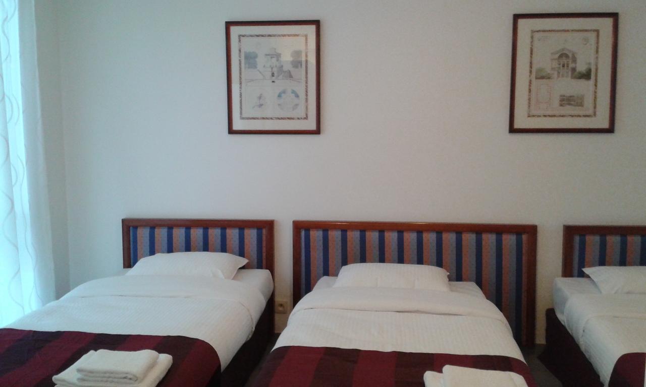 Holidays Apart-Hotel Anderlecht Exterior foto